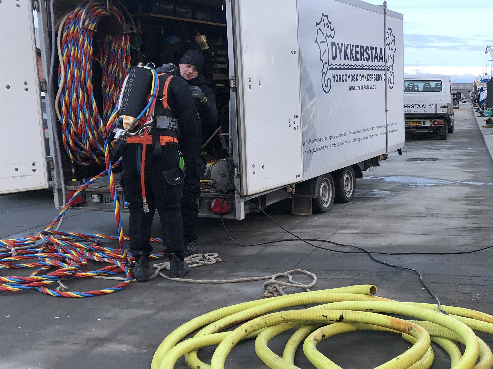 Diving Services Dykkerstaal 3190 Cropped Web