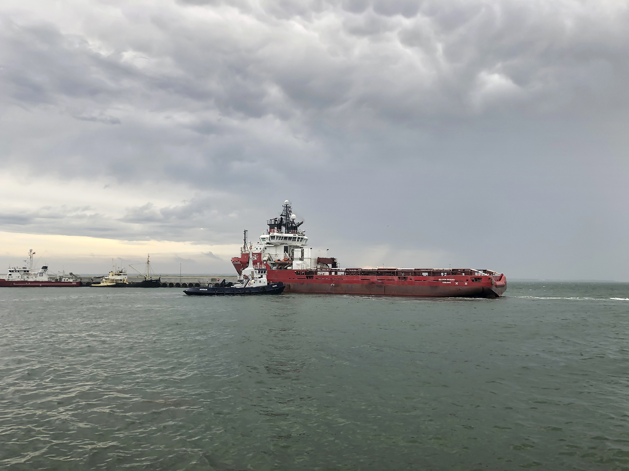 TUG Boat Services 2519 Web