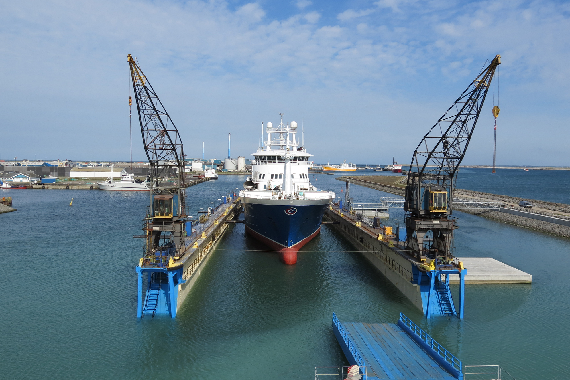 Floating Dock Fisheries 5747 Web