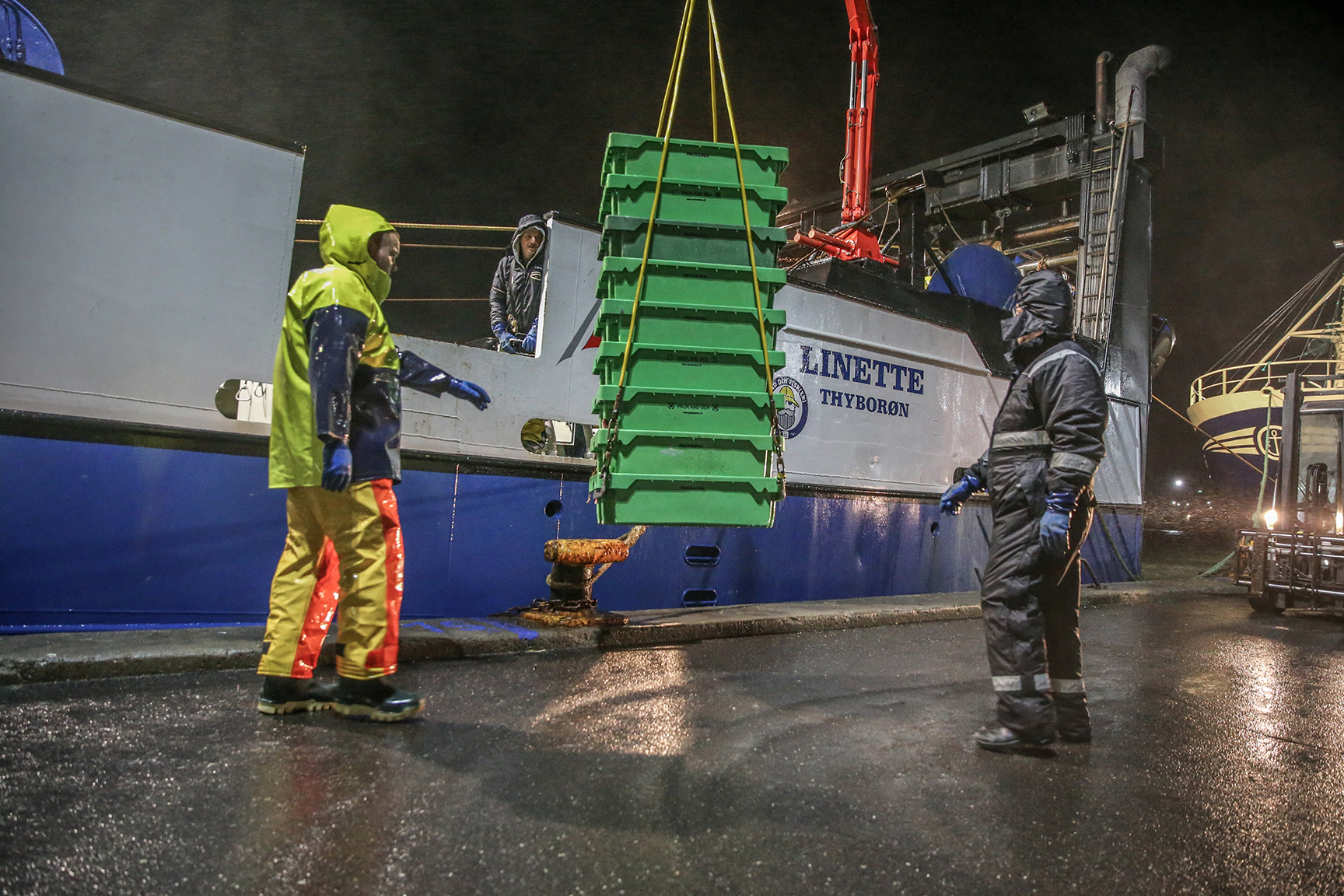 Fisheries Consumption AS5I9657 (1) Manip Web