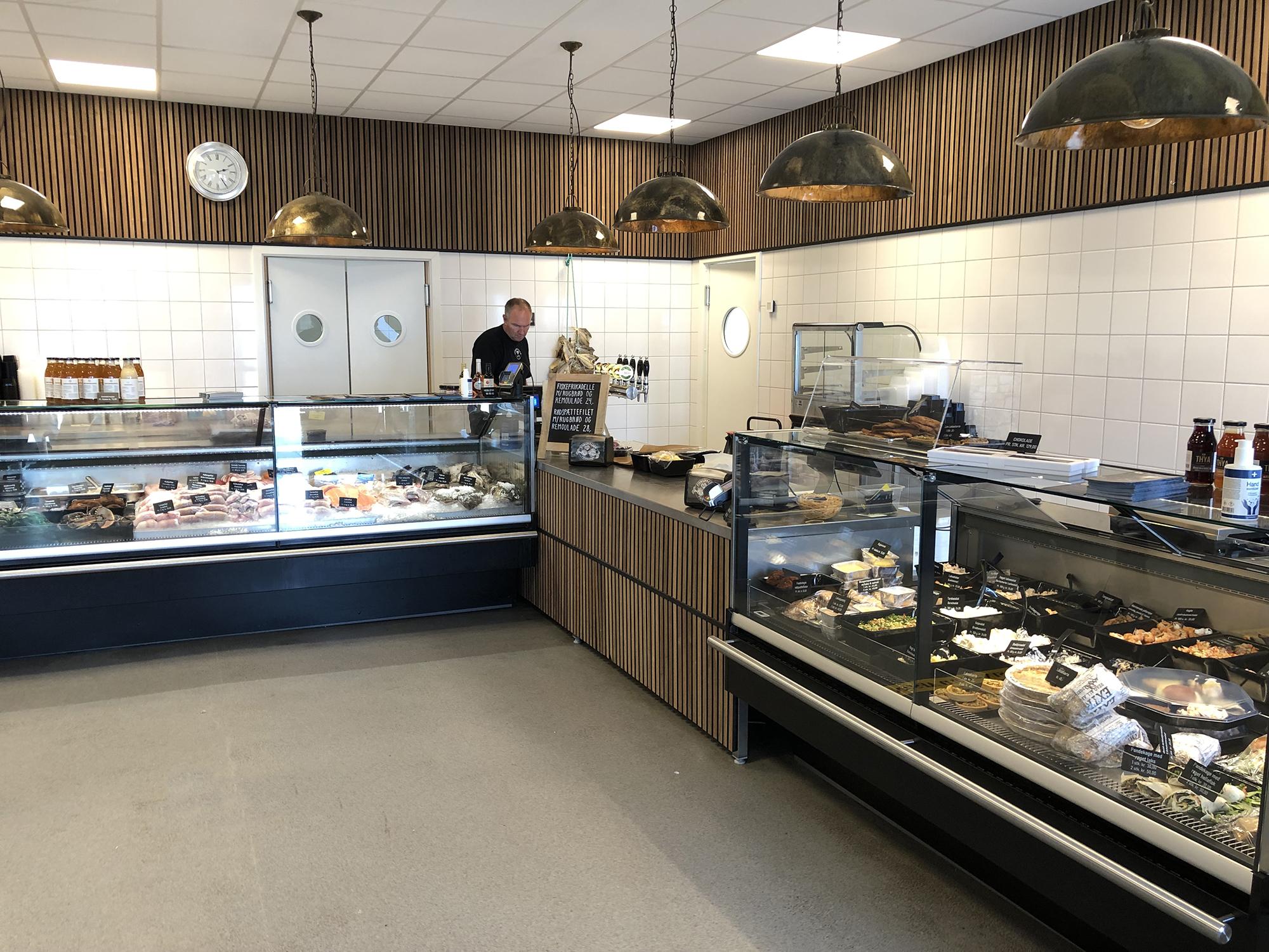 AE Fiskebutik 4184 Web